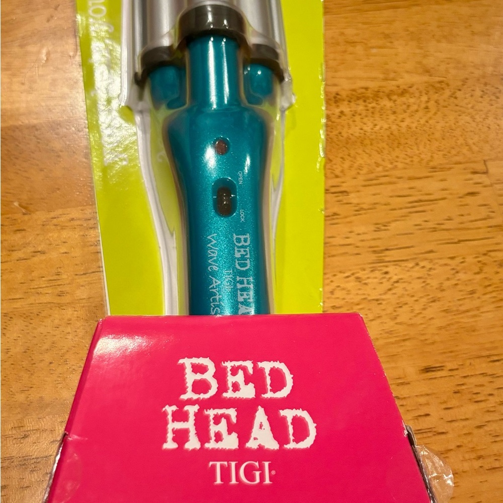 BED HEAD Ceramic Wave Artist Deep Waver for Beachy Waves, 15x9x7 Inch